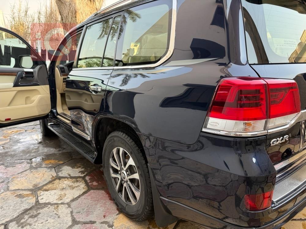 تويوتا لاندكروزر